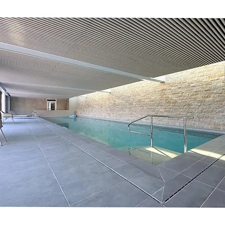 Appartamento Les Meloines T3, Luxurious 2 Bedroom Seaside Trébeurden